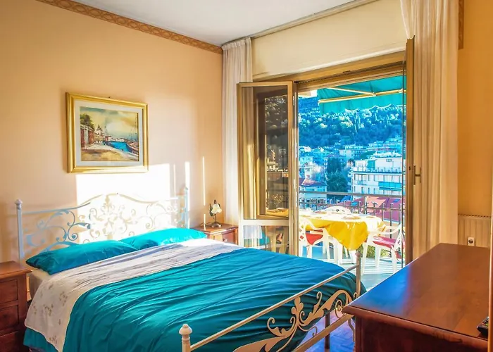 Mari E Monti In Centro * Rapallo